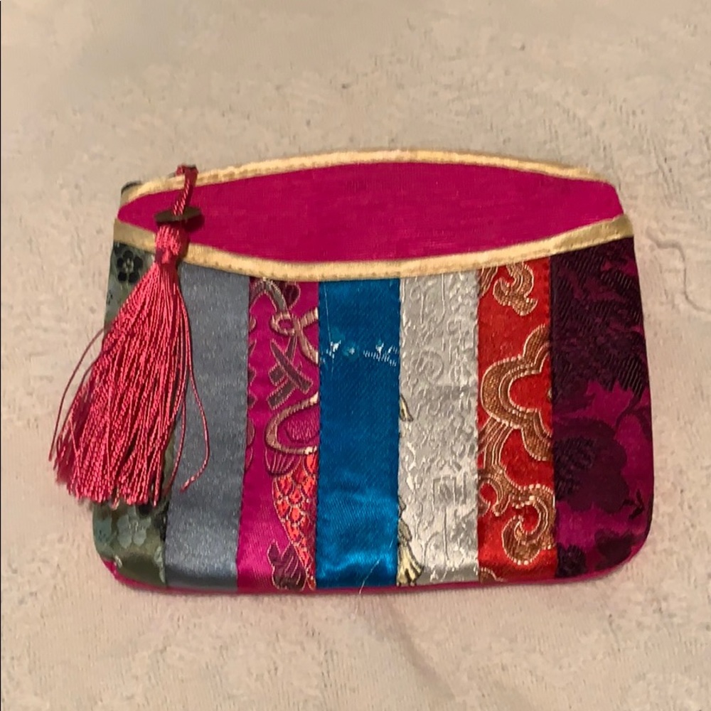 Original China Small Zip Case with pouch.